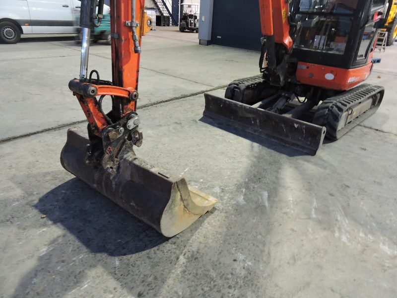 KUBOTA U35 - Image 4