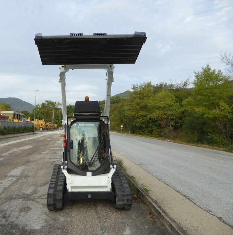 BOBCAT T590 HF - Image 12