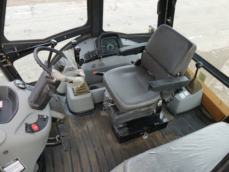 New Holland B80B - Image 6