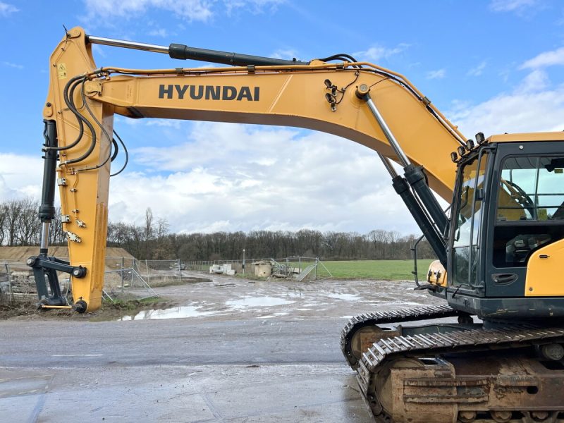 Hyundai HX300NL - Image 6