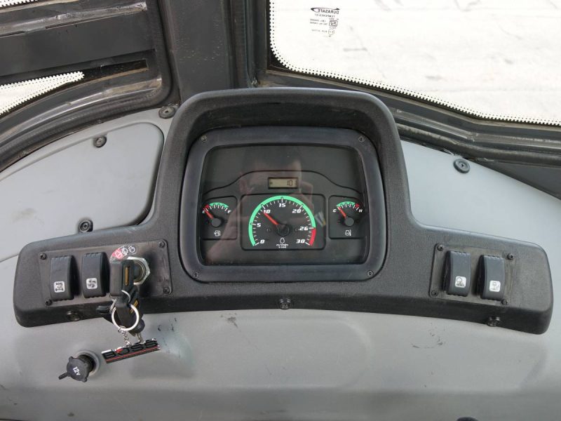 New Holland B80B - Image 5