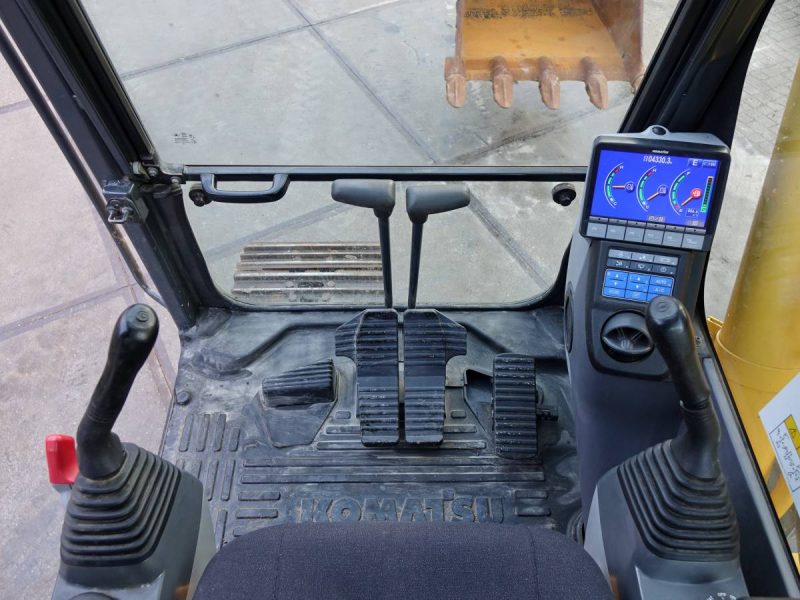 Komatsu PC200LC-8 - Image 4