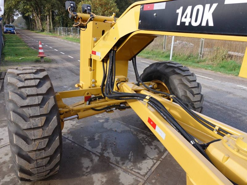 Caterpillar 140K - Image 9