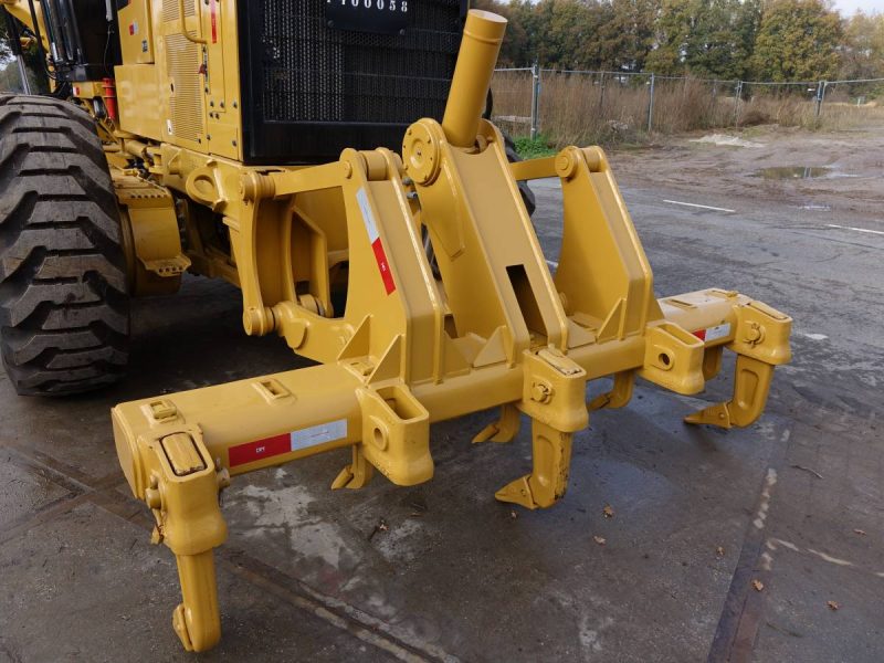 Caterpillar 140K - Image 7