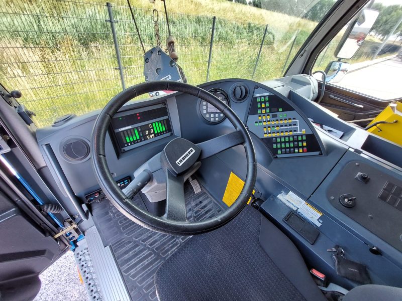 LIEBHERR LTM1055-3.2 55 Ton - Image 14