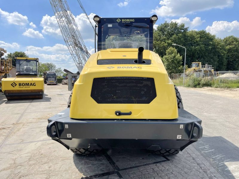 Bomag BW213D-5 - Image 3