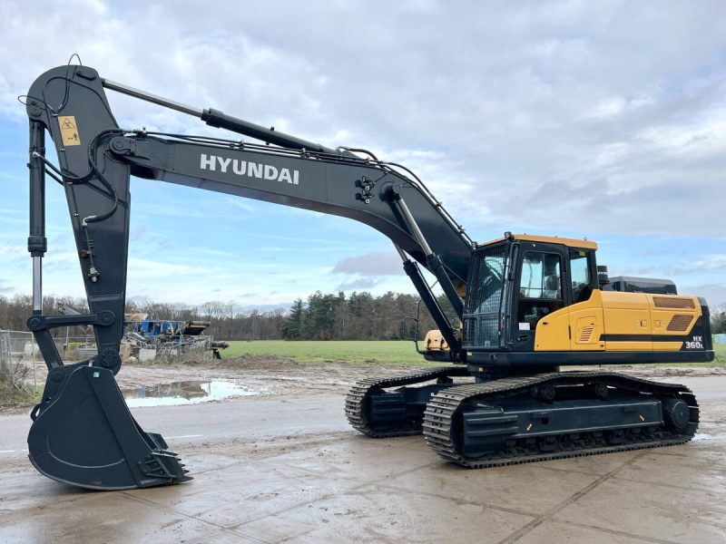 Hyundai HX360L