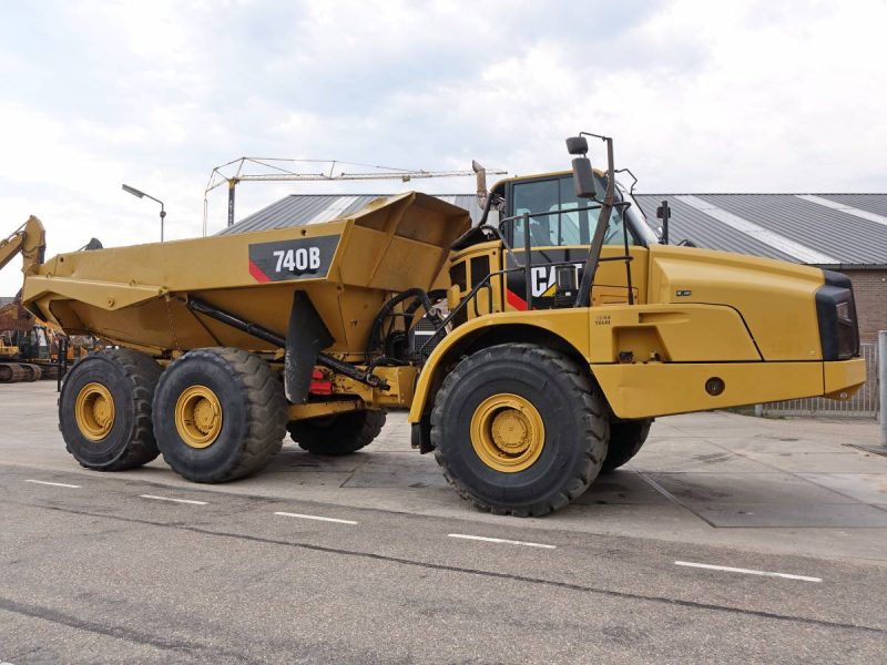 Caterpillar 740B - Image 7