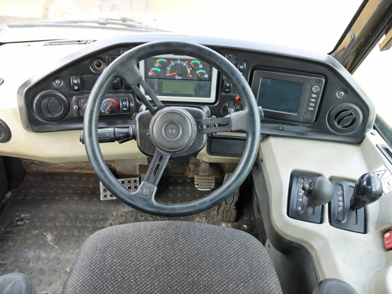 Caterpillar 740B - Image 5