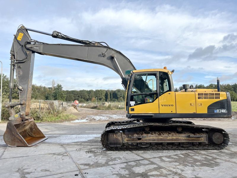 Volvo EC240CL