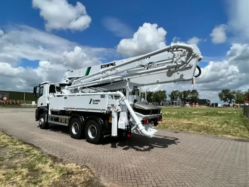 Mercedes Arocs 2840 6x4 Schwing 36 m Concrete pump - Image 7