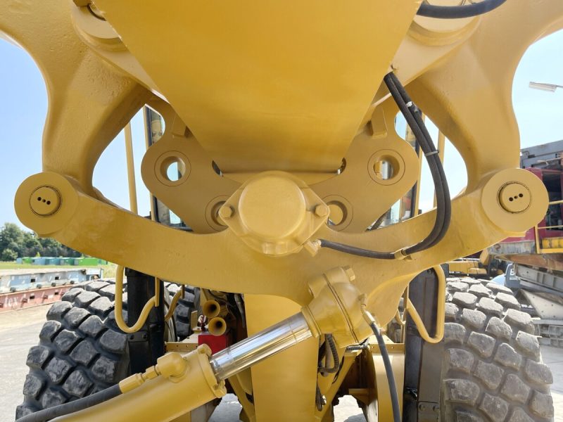 Caterpillar 16H - Image 7