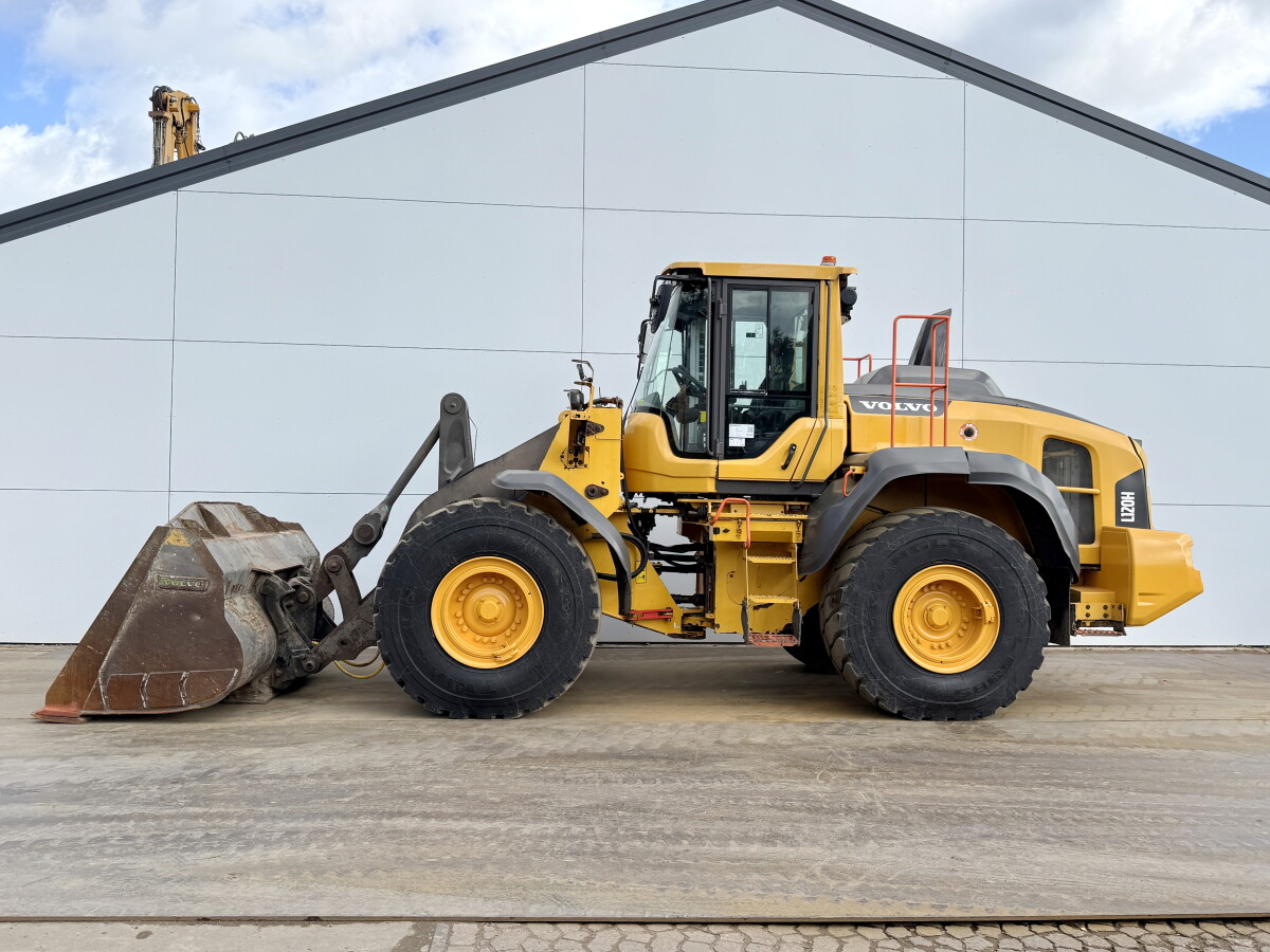 Volvo L120H - Image 12
