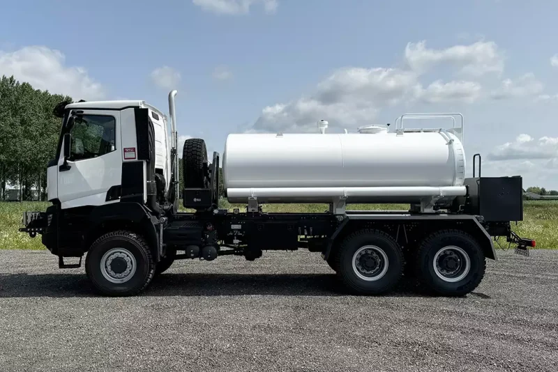Renault 460 6x6 Water Tank Truck - Image 16