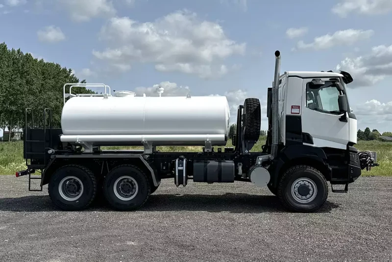 Renault 460 6x6 Water Tank Truck - Image 13