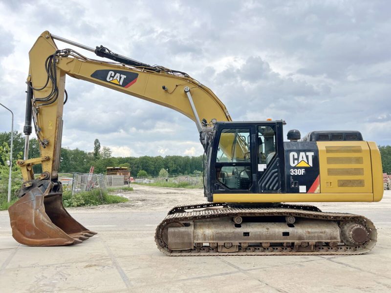 Caterpillar 330FL Used