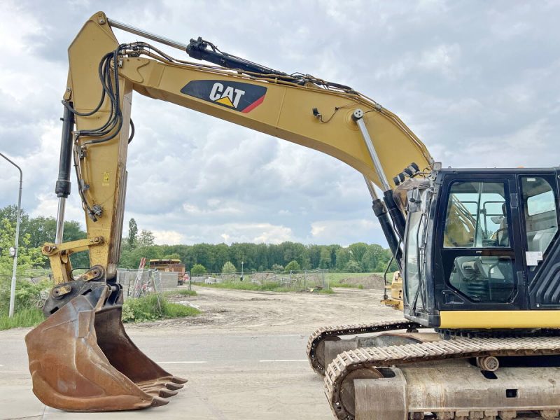 Caterpillar 330FL Used - Image 8