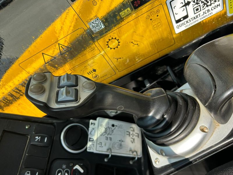 2020 JCB 540-140 - Image 9