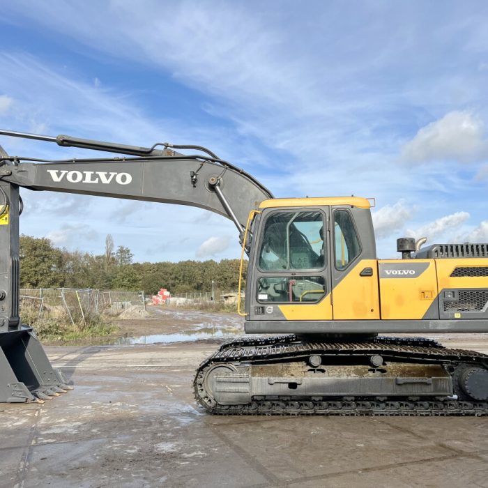 Volvo EC210D Used 2022