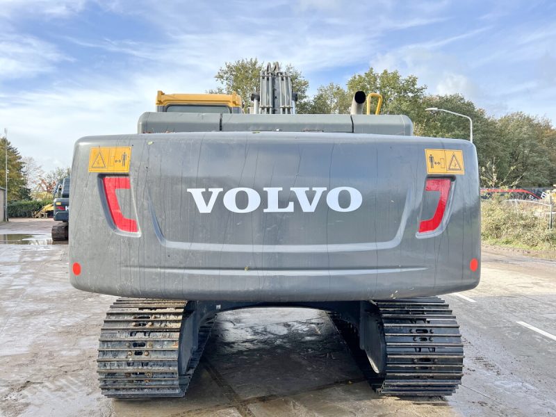 Volvo EC210D Used 2022 - Image 16