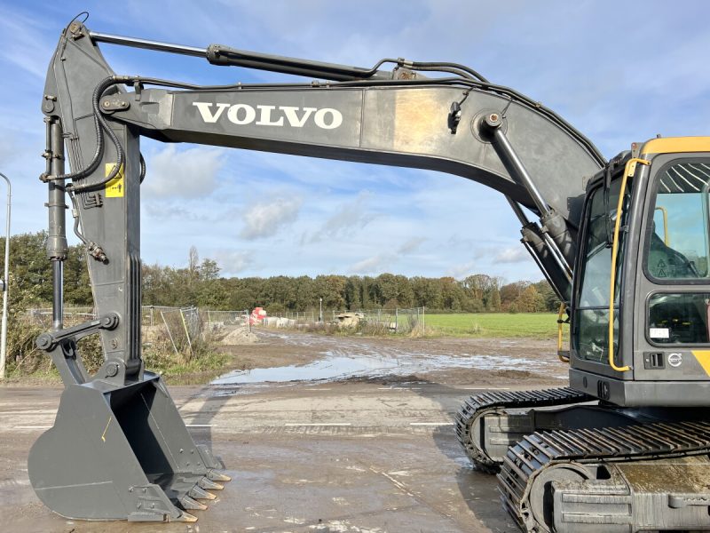 Volvo EC210D Used 2022 - Image 12