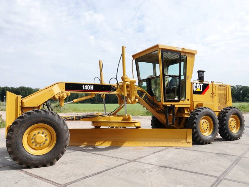 Caterpillar 140H Grader