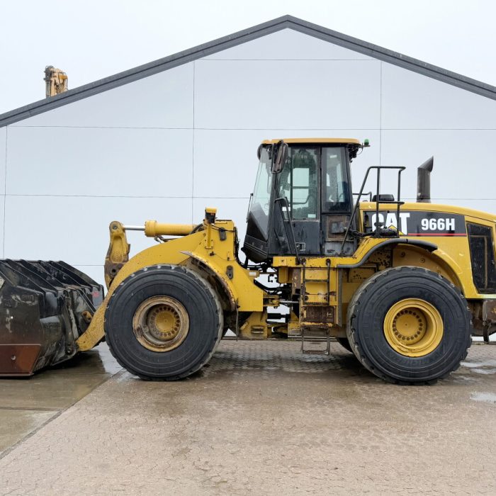 Caterpillar 966H Wheel Loader.