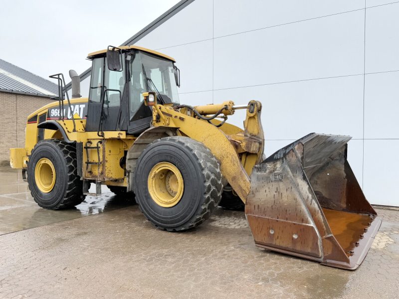 Caterpillar 966H Wheel Loader. - Image 13