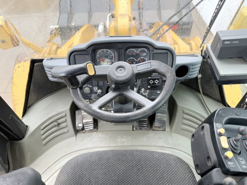 Caterpillar 966H Wheel Loader. - Image 11