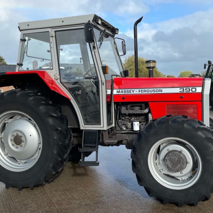 Massey Ferguson 390