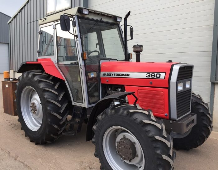 Massey Ferguson 390