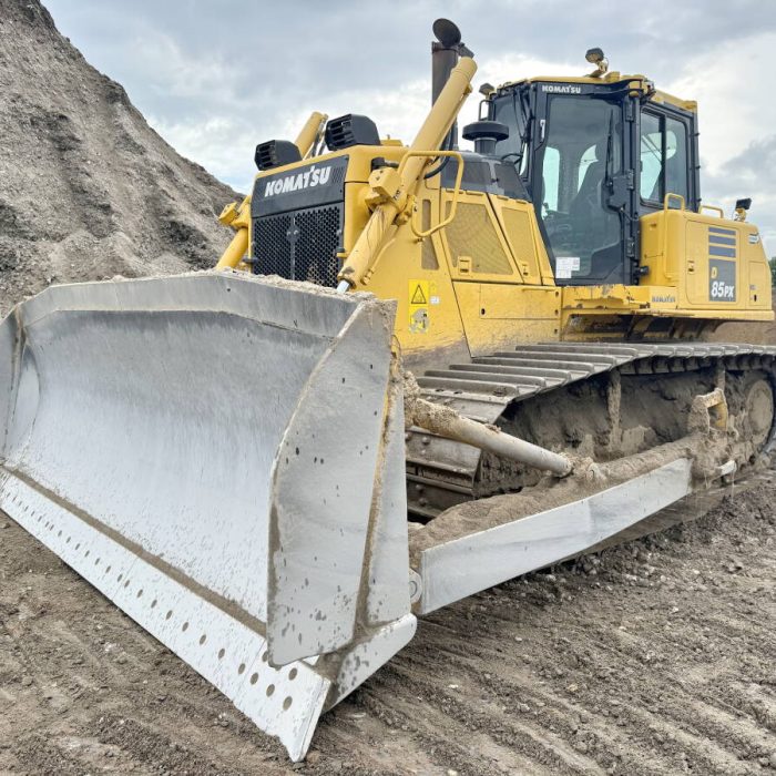 Komatsu D85PX-18