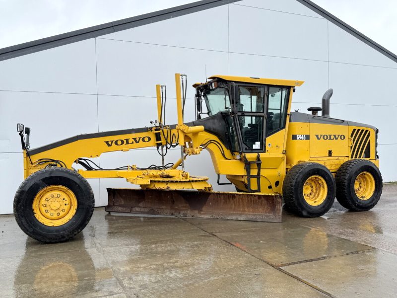 Volvo G946 AWD