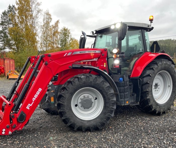 Massey Ferguson 7719S with loader